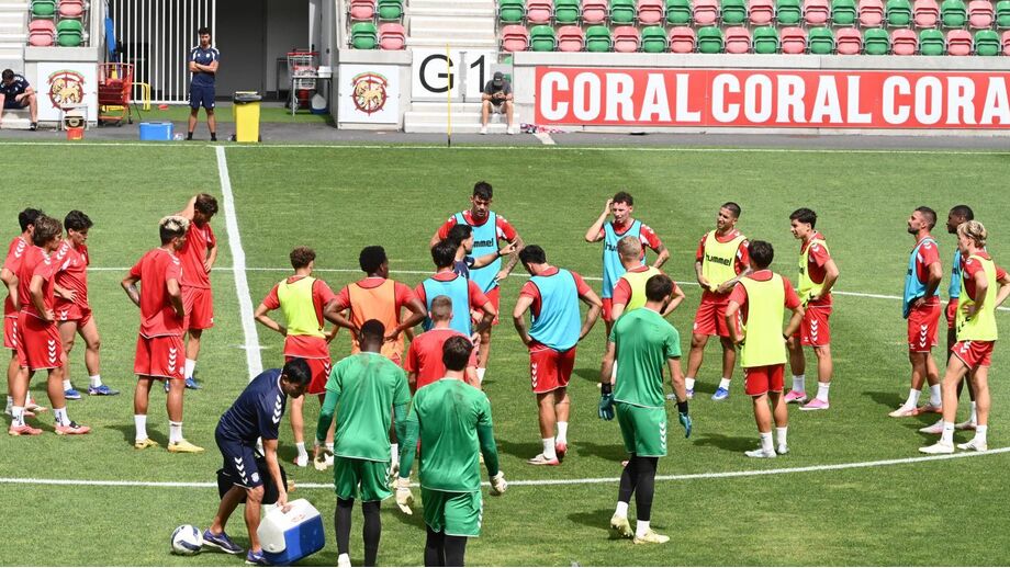 Marítimo arranca pré-temporada com particular frente à Académica