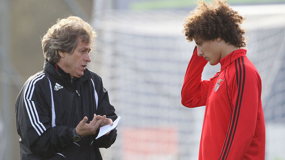 Jorge Jesus com David Luiz no Benfica