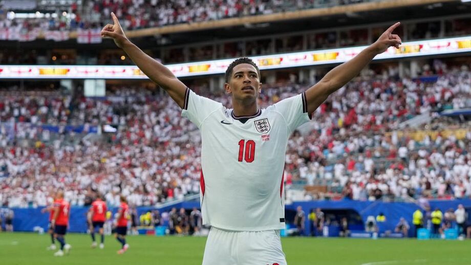 Jude Bellingham bisou frente à Noruega e levou Inglaterra às meias-finais do Mundial