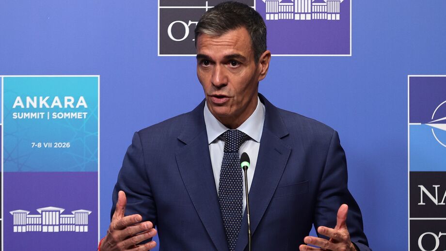 Pedro Sánchez em cimeira da NATO
