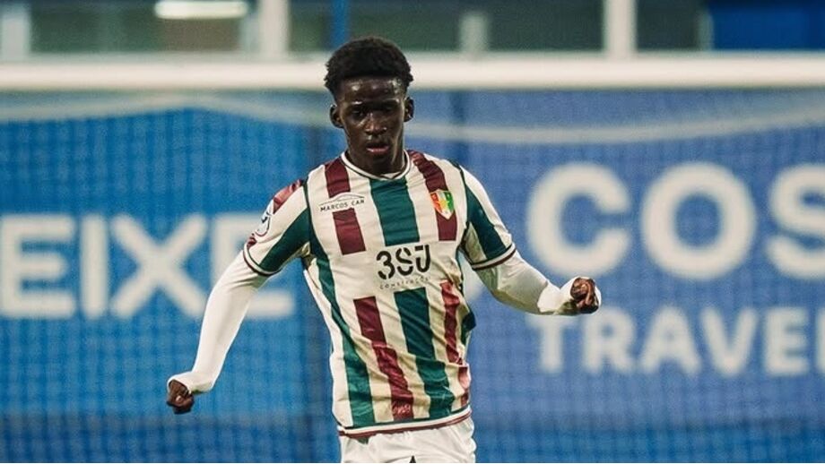 Emerson Vanga em ação pelos sub-23