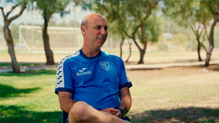 Treinador do Académico Viseu em entrevista a Record durante o estágio em Cádiz