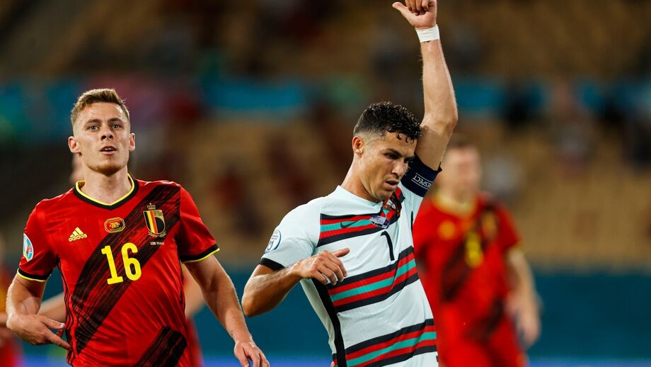 Hazard com Ronaldo