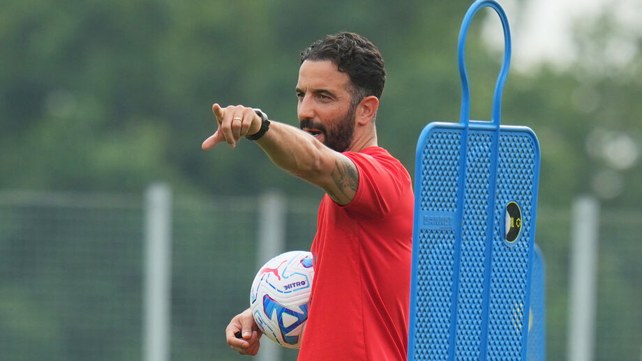 Ruben Amorim conduz o primeiro treino da pré-época