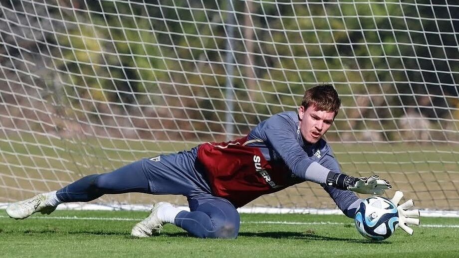 Young disputou três jogos pela equipa principal do São Paulo em 2025