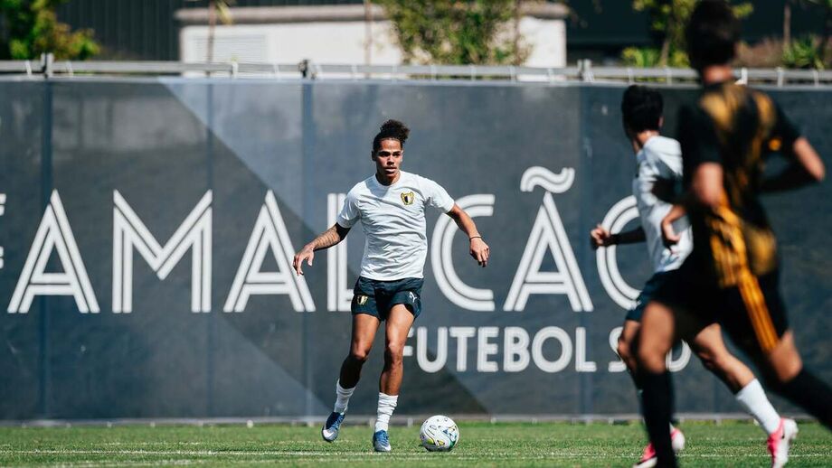 Roméo Beney fez o único golo do jogo