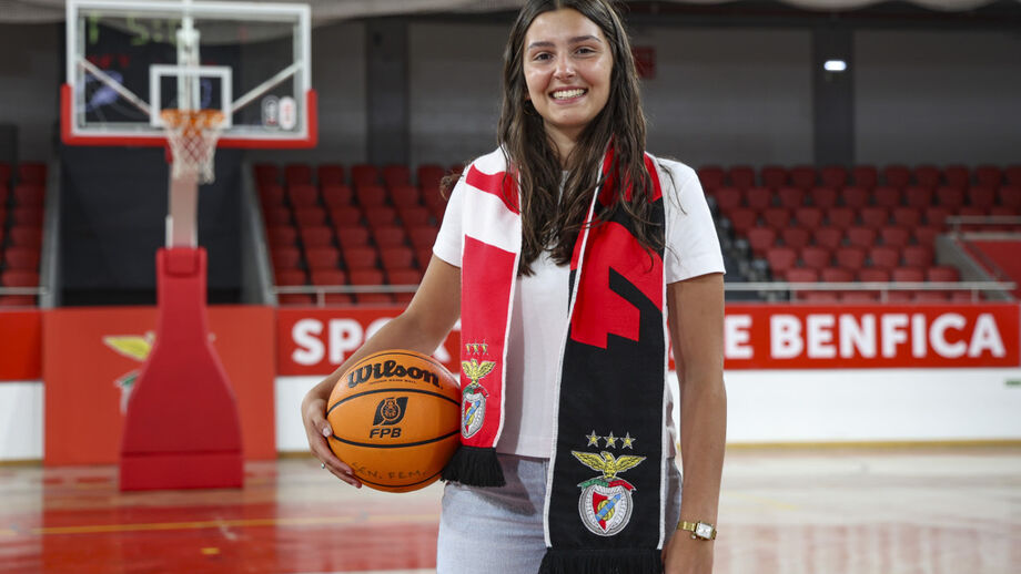 Inês Neto assina com o Benfica 