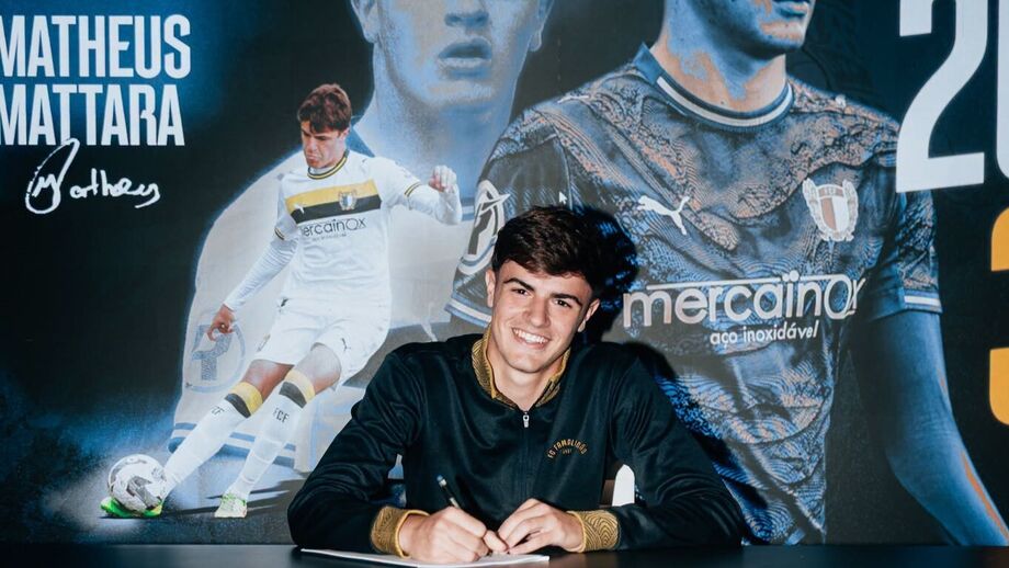 Matheus Mattara renova com o Famalicão até 2031