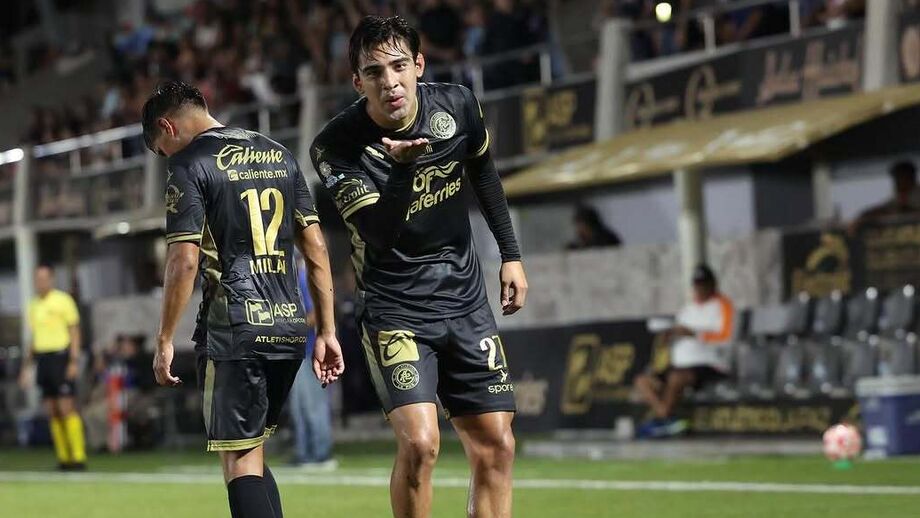 Gilberto García pertence aos quadros do CA La Paz