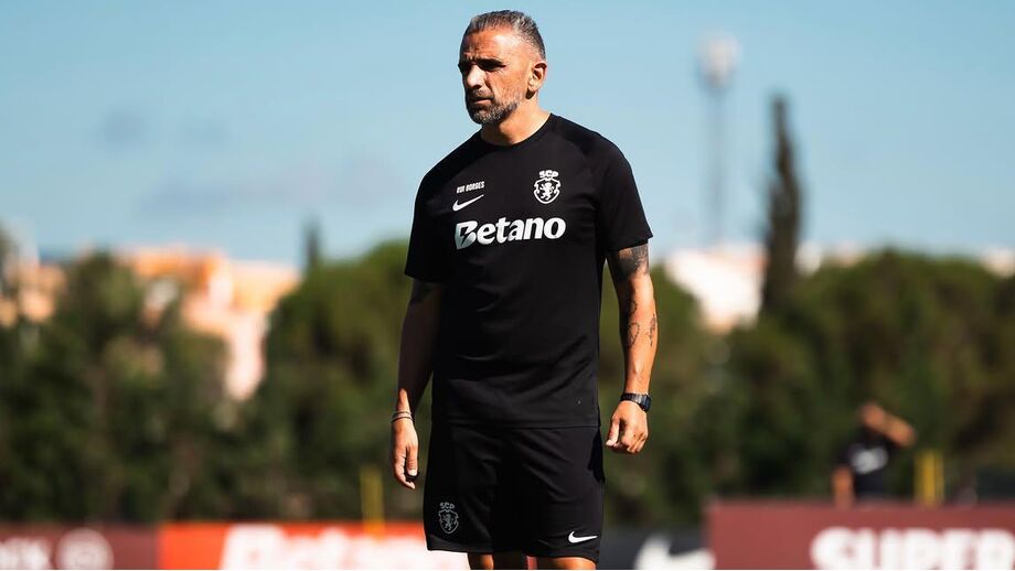Rui Borges com novidade no treino do Sporting antes do jogo com o Estrasburgo