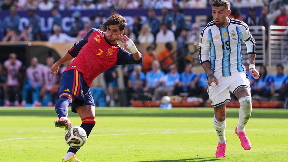Ferrán Torres e Otamendi na final do Mundial'2026