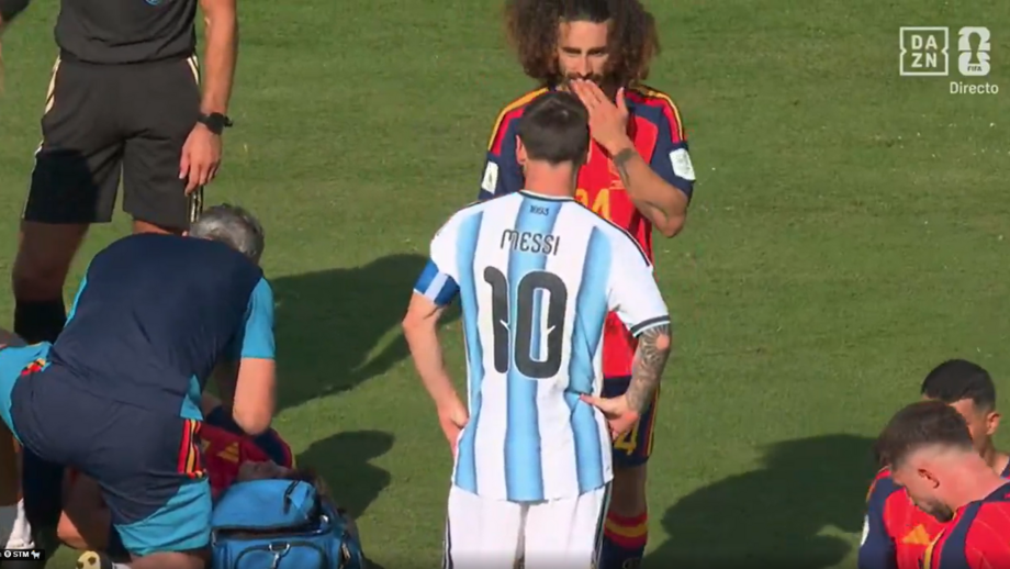 Messi e Cucurella picados