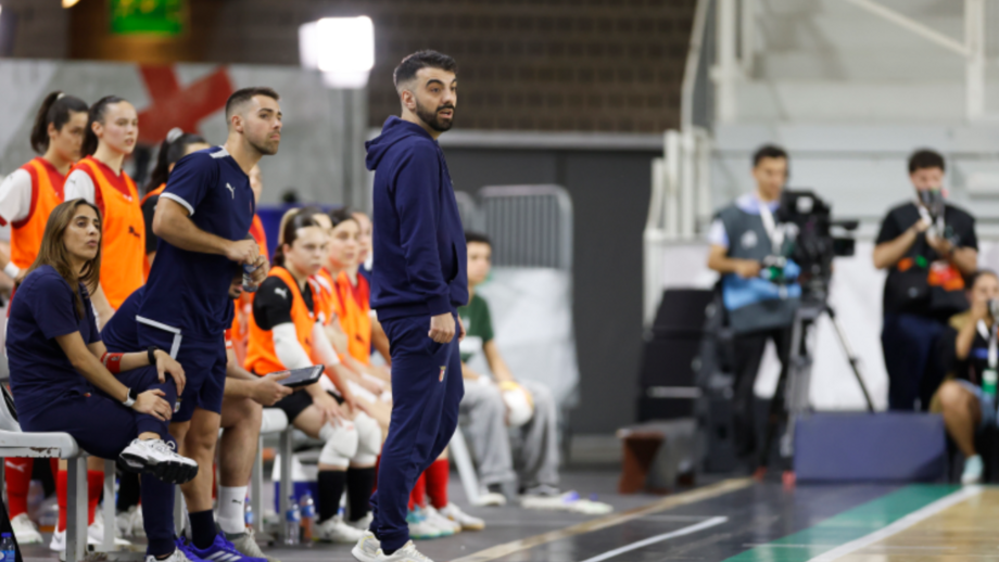 Pedro Pedroso é o treinador da equipa de futsal feminino do Sp. Braga