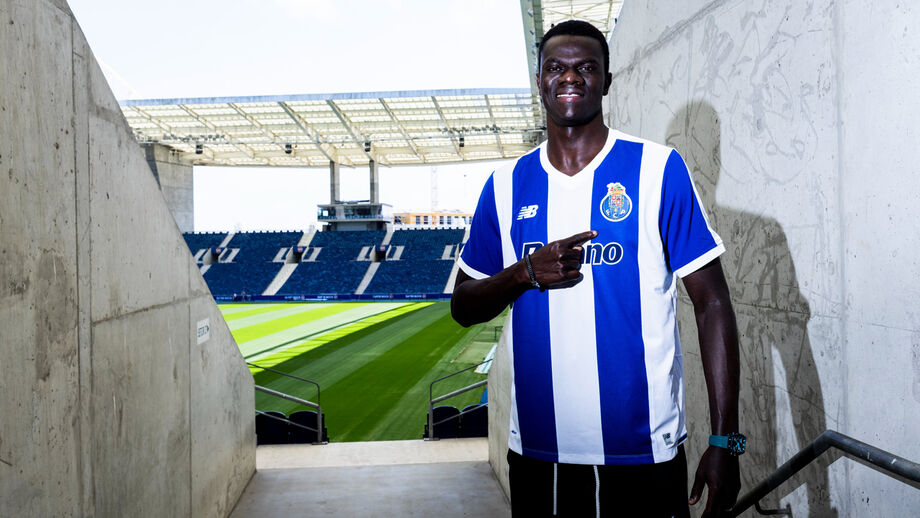Mame Niang foi oficializado no FC Porto esta terça-feira