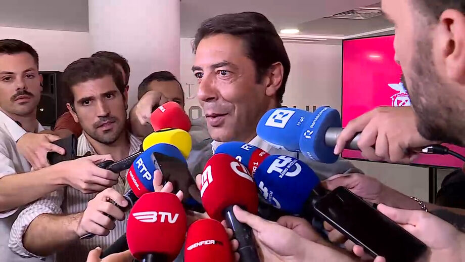 Presidente do Benfica aborda mercado das águias 