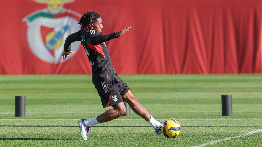 Leandro Barreiro falha treino do Benfica e está fora da 1.ª mão com o St. Gallen
