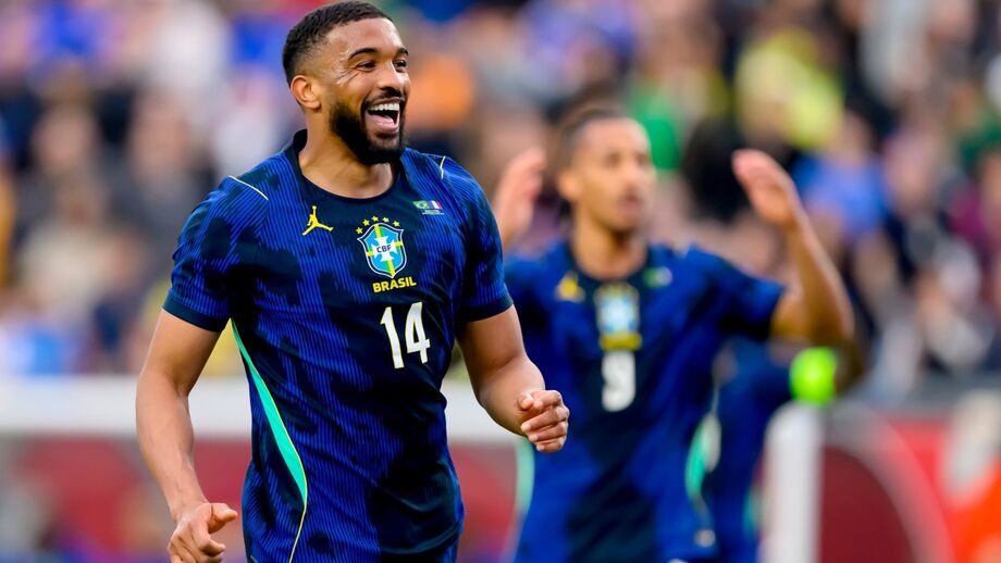 Bremer pela seleção do Brasil