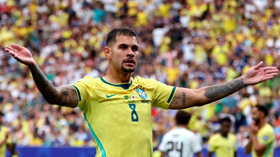 Médio em destaque na seleção