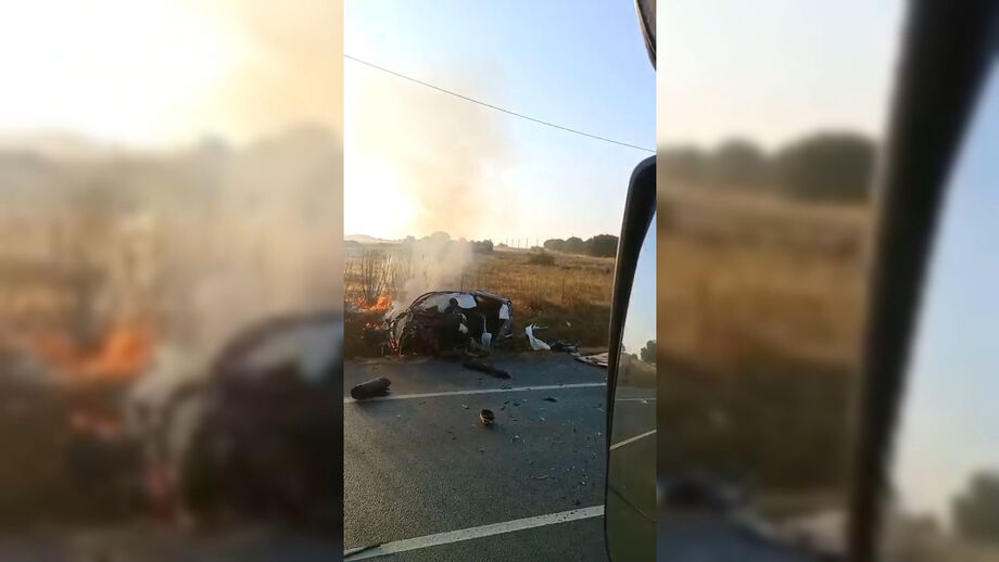 Acidente aconteceu pelas 7h20 desta sexta-feira. Estrada foi cortada