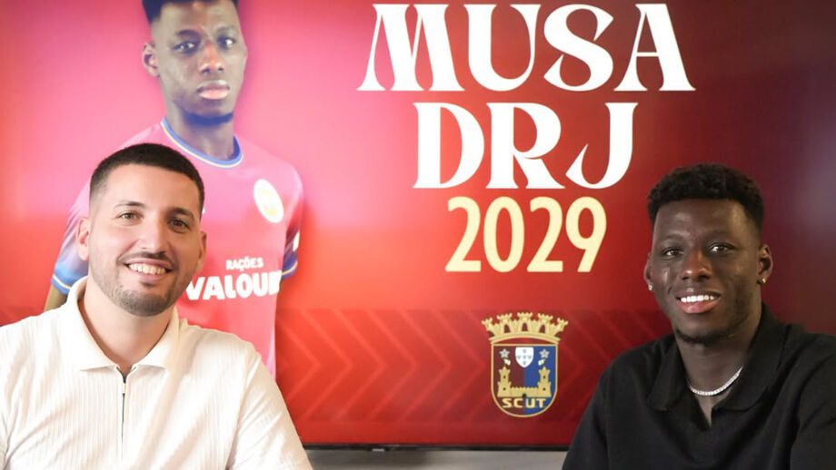 André Sabino, diretor desportivo, com Musa Drammeh