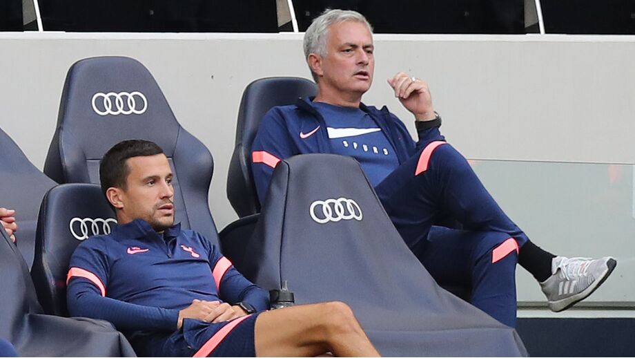 João Sacramento com José Mourinho no Tottenham