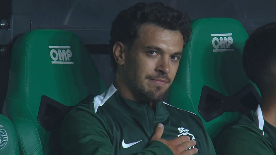 Lançado ao intervalo do jogo com o Monaco, extremo português jogou 30 minutos
