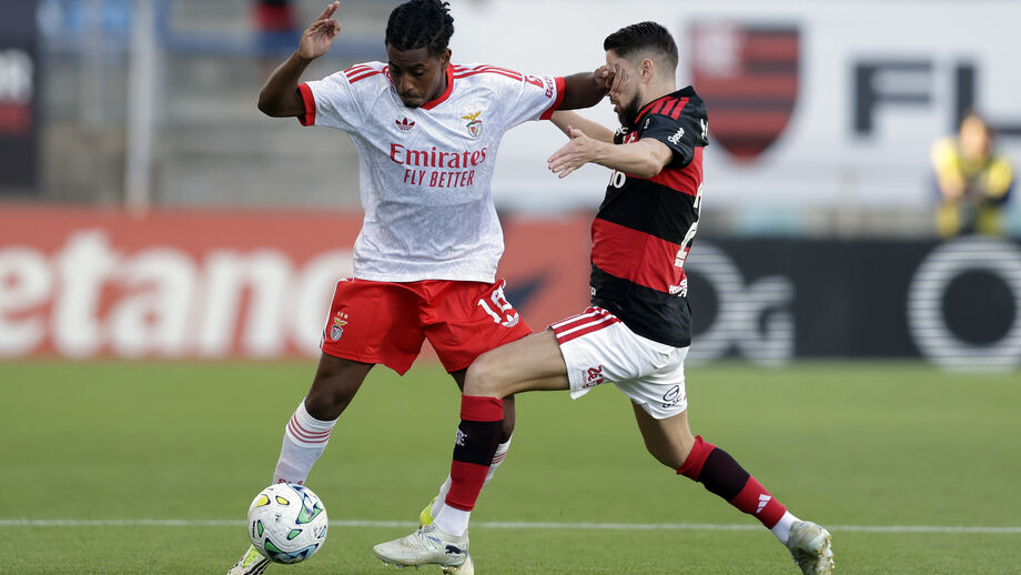 Barreiro foi titular diante do Flamengo