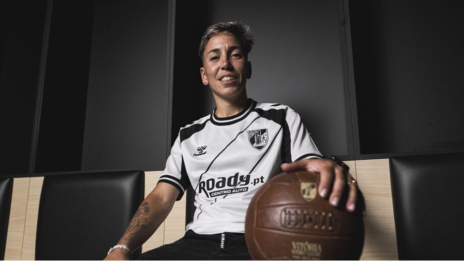 Betinha assina por mais uma época com o V. Guimarães