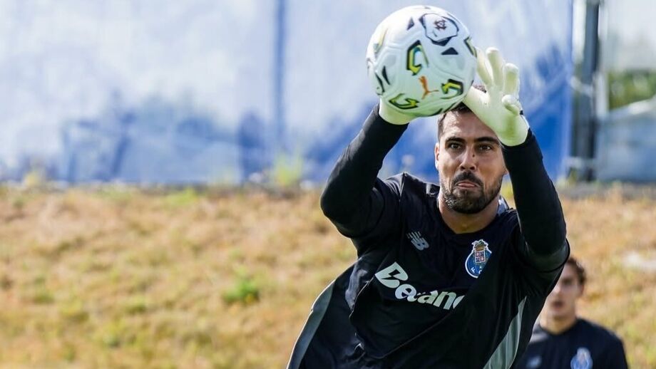 Diogo Costa durante o treino do FC Porto
