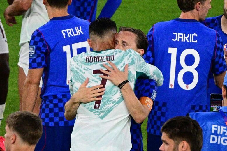 Cristiano Ronaldo consolou Modric