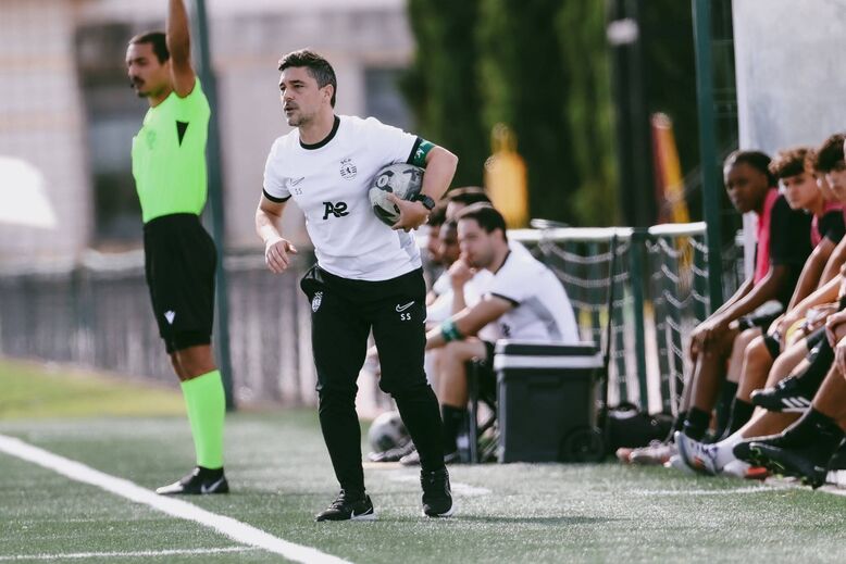 Sérgio Saraiva em ação, então a dirigir os sub-16
