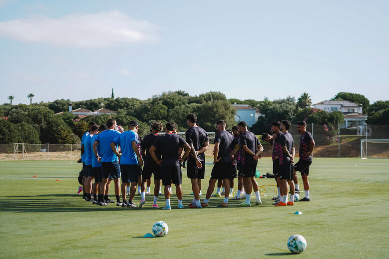  Académico Viseu estagia em Cádiz