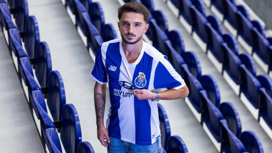 Tiago Fernandes, conhecido no futsal como Tiaguinho, é o novo reforço da equipa de futsal do FC Porto