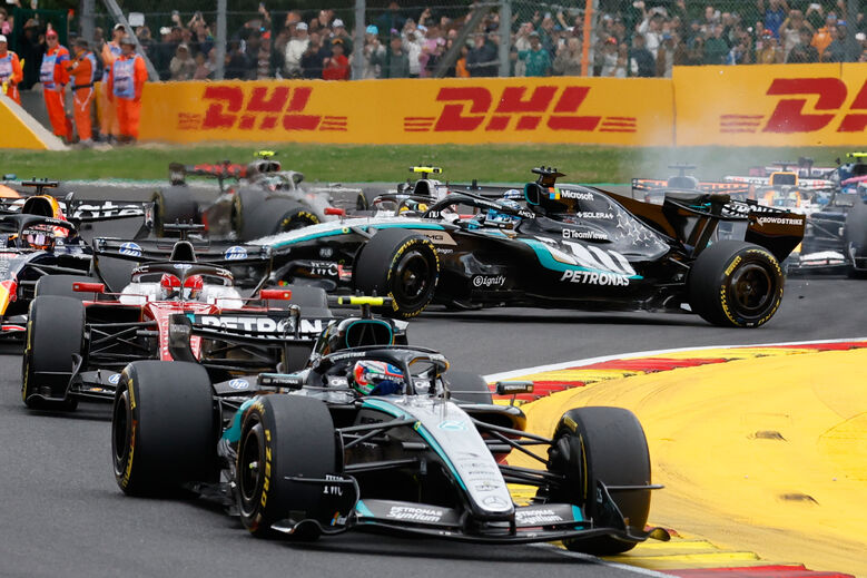 Imagens do despiste de George Russell no GP da Bélgica