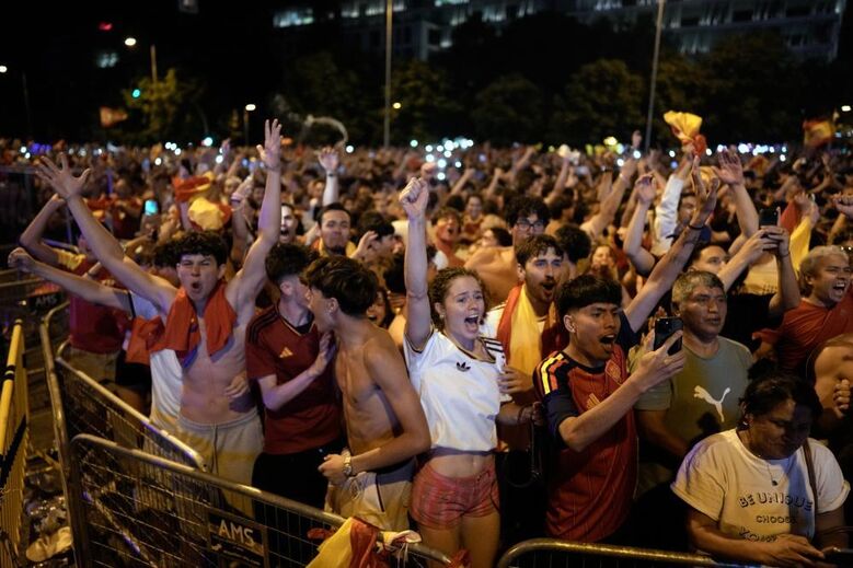 Festa espanhola não tem fim