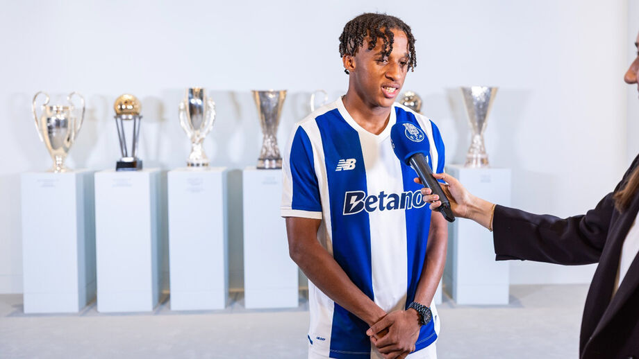 Cardoso Varela já fala como novo jogador do FC Porto