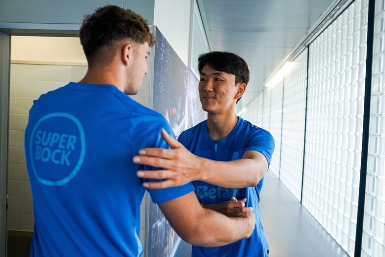 Inbeom Hwang em estreia no Olival
