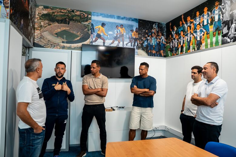 Drulovic, Fernando, Guarín e Artur, lendas do FC Porto, visitaram o Centro de Treinos e estiveram à conversa com Farioli