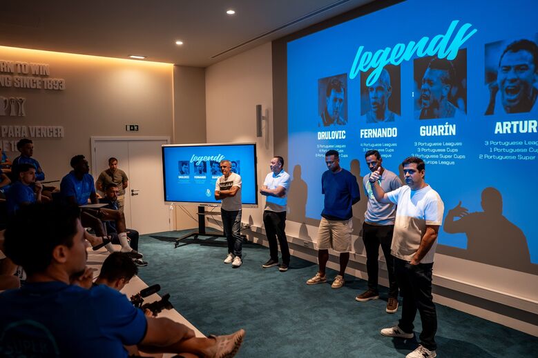 Drulovic, Fernando, Guarín e Artur visitaram o Centro de Treinos do FC Porto
