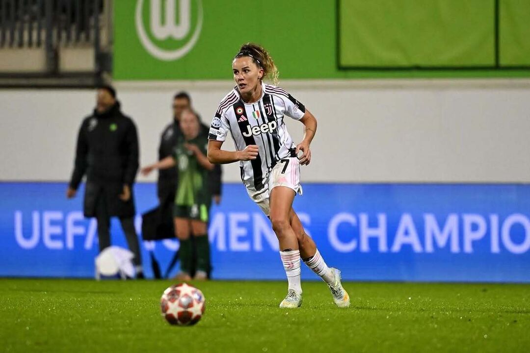 Jogadora do Juventus compete na UEFA Champions League