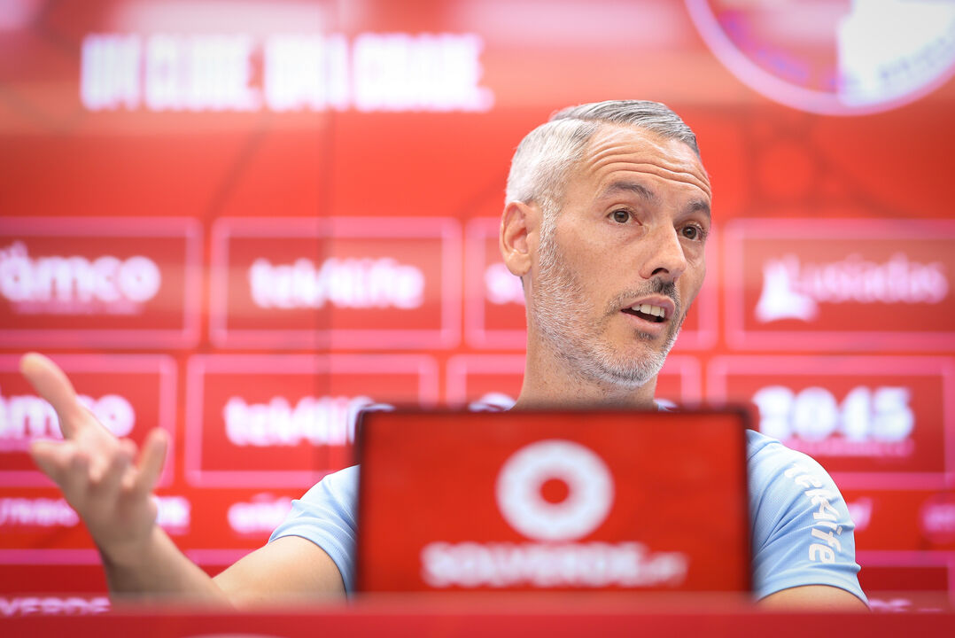 Carlos Vicens define objetivos para a temporada