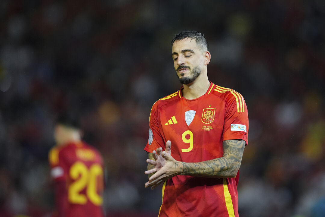 Joselu Mato of Spain laments during the UEFA Nations League 2024/25 League A Group A4 match between Spain and Serbia