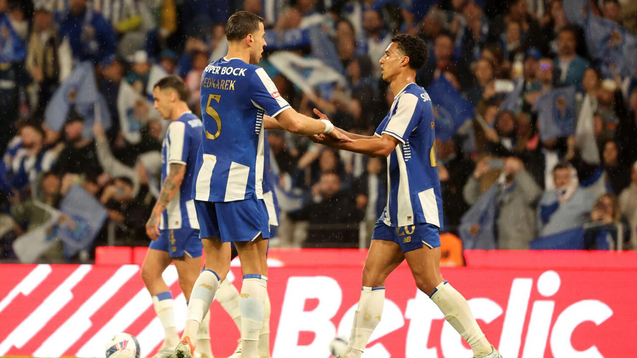 Bednarek encontra-se mais próximo de dar o contributo ao FC Porto frente ao Alverca