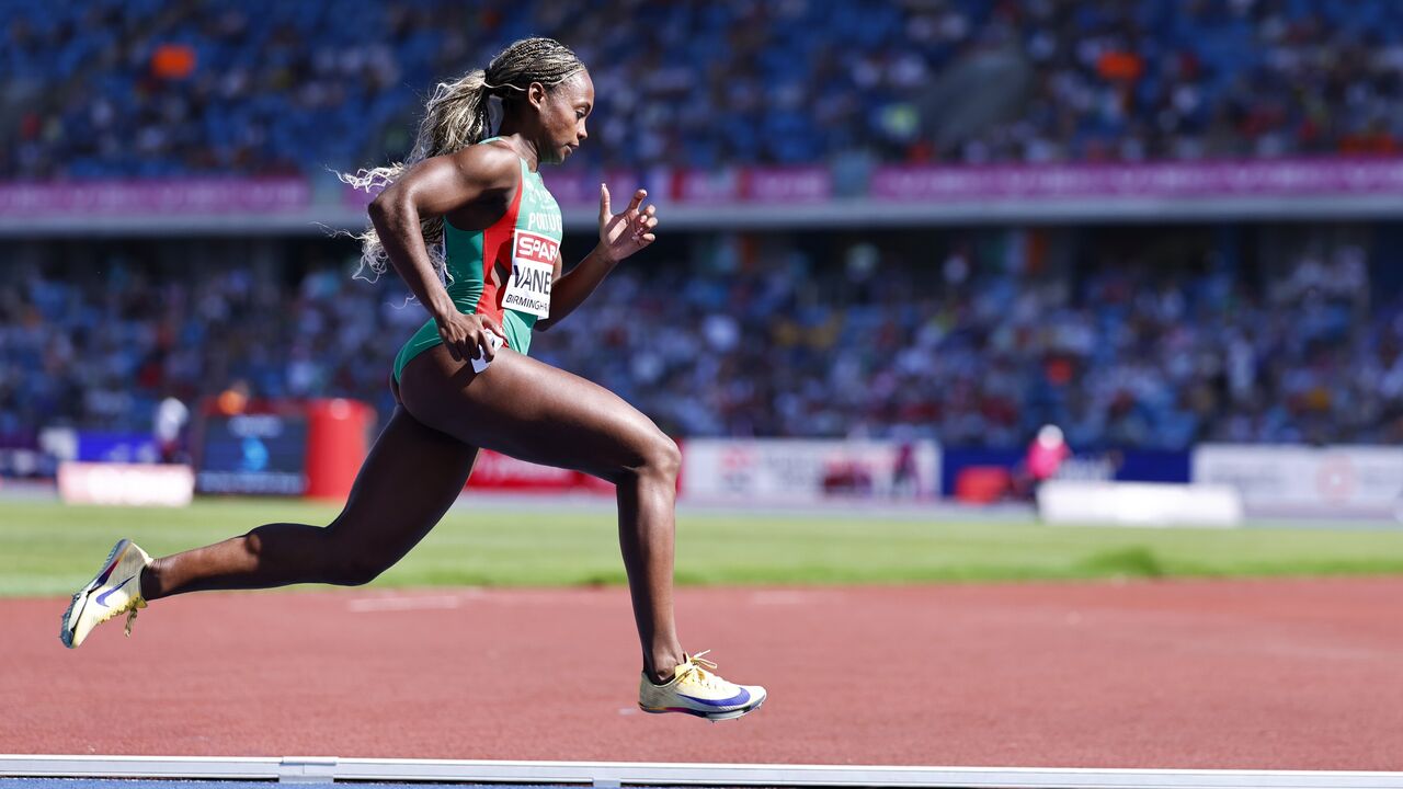 Carina Vanessa fica pelas eliminatórias em Birmingham