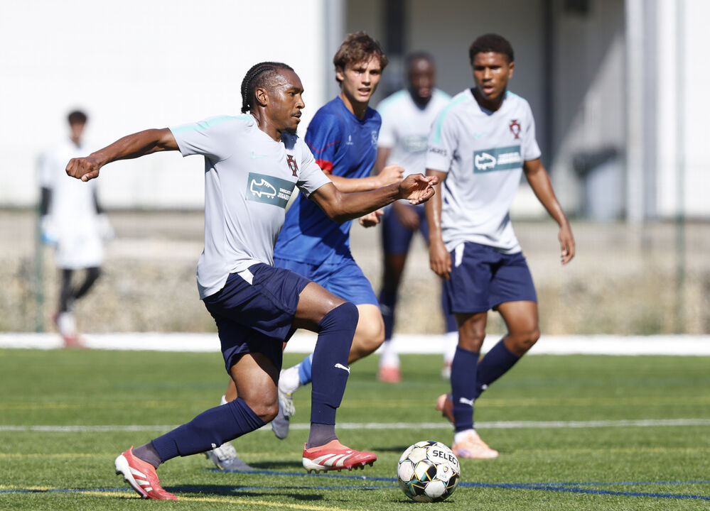 Alverca B visitou Campus do Jogador