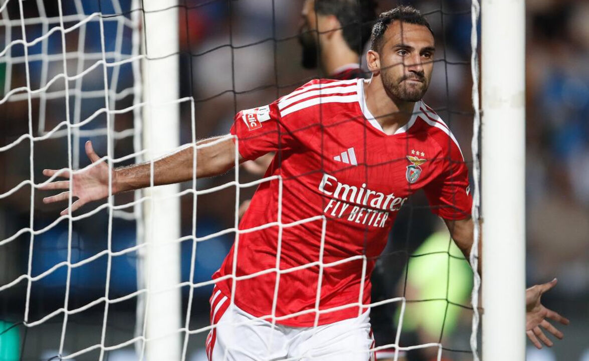 Pavlidis fez 3 golos em 7 minutos 