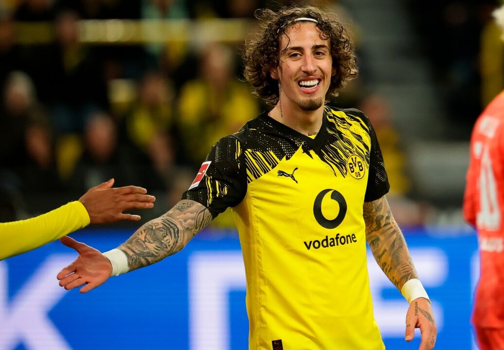 Silva em ação pelo Dortmund