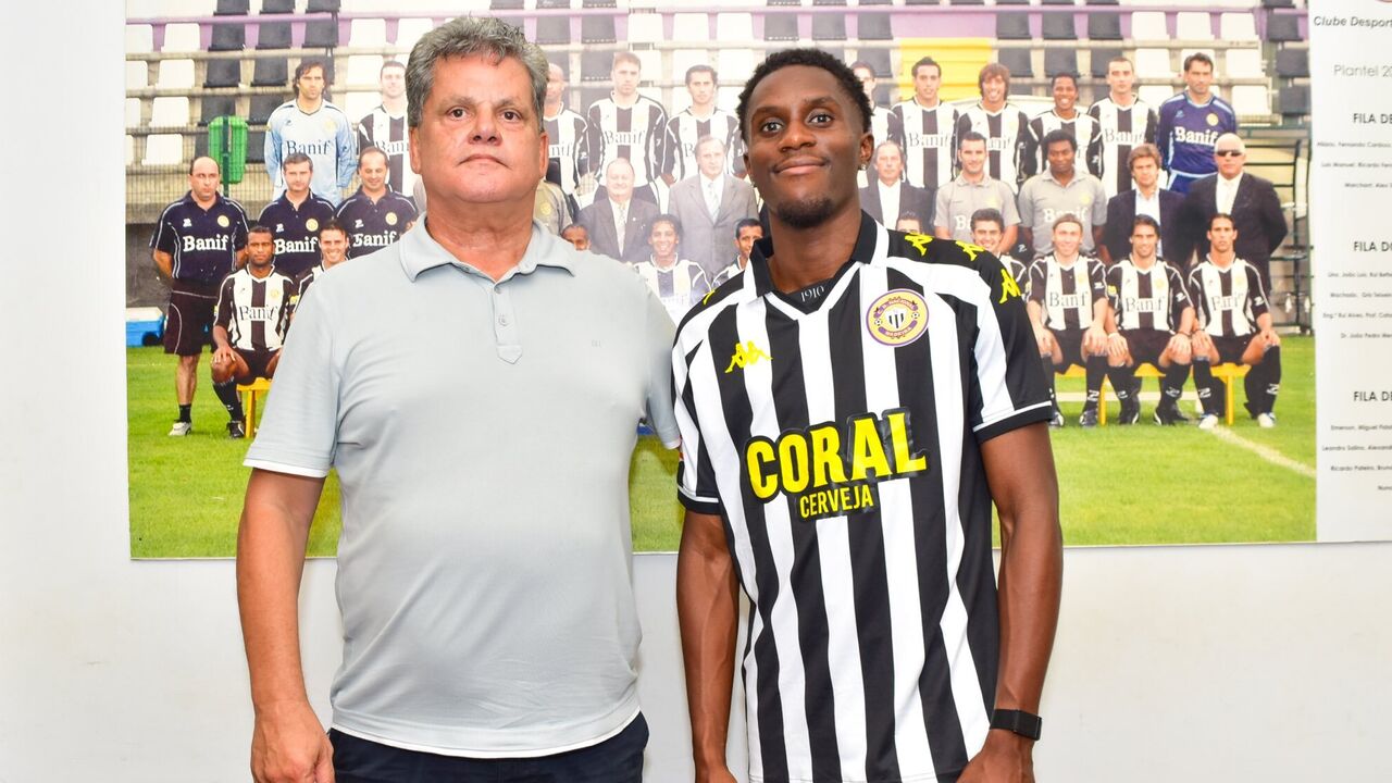 Williams Kokolo é reforço do Nacional