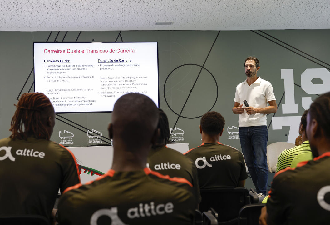Carreiras duais e transição em análise no Estágio do Jogador 
