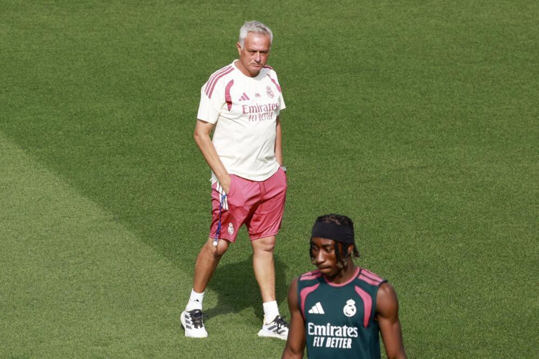 José Mourinho num treino do Real Madrid